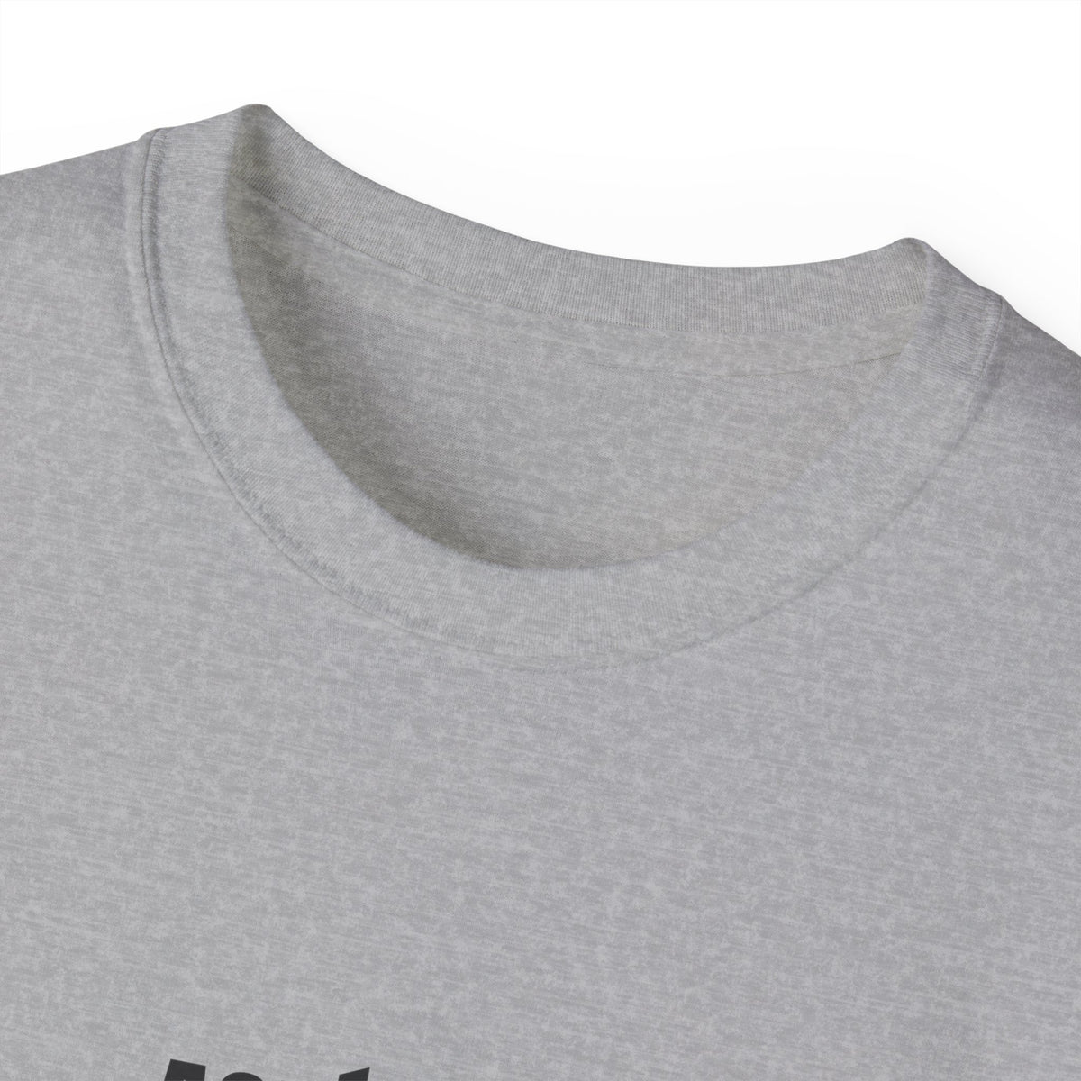 Aquí Sigo. Y Sigo Dando Guerra Tee — Gray Out Loud (Spanish)